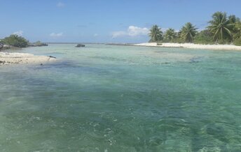 French Polynesia, Apataki atoll